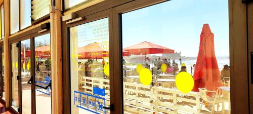 Restaurant, Yellow House in Senhora Da Hora Restaurant, Yellow House in Senhora Da Hora