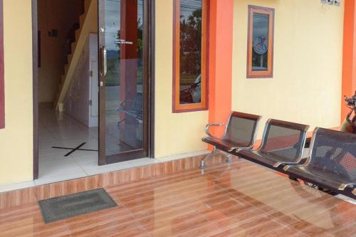 Jessy Homestay Lolak Mitra RedDoorz in Kotamobagu Jessy Homestay Lolak Mitra RedDoorz in Kotamobagu