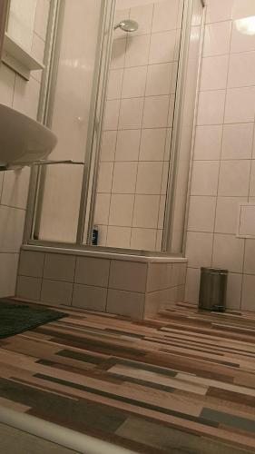 ห้องน้ำ, Gaste und Ferienwohnung Glaser Zwickau in ซวิกเคา ห้องน้ำ, Gaste und Ferienwohnung Glaser Zwickau in ซวิกเคา