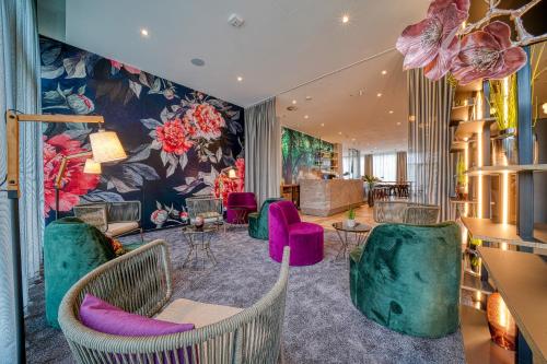 ردهة, Vienna House Easy by Wyndham Freiburg in فريبابج إم بريسجاو ردهة, Vienna House Easy by Wyndham Freiburg in فريبابج إم بريسجاو