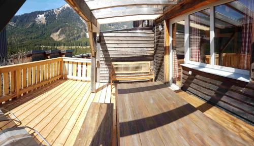 Erkély/terasz, Feriendorf Tauerngast in Hohentauern Erkély/terasz, Feriendorf Tauerngast in Hohentauern