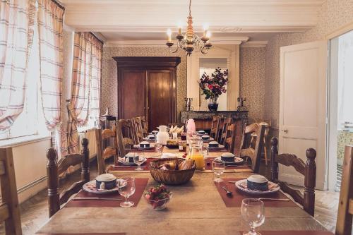 Food and beverages, Chateau De Grosfy in Eslettes Food and beverages, Chateau De Grosfy in Eslettes