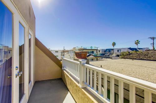 Devon Estate near Mission Beach Boardwalk Devon Estate near Mission Beach Boardwalk