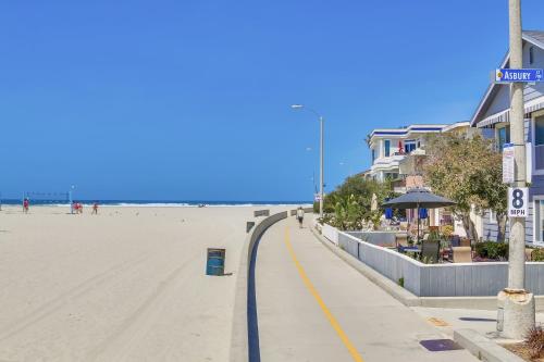 Asbury Manor in Mission Bay / Point Loma Heights Asbury Manor in Mission Bay / Point Loma Heights