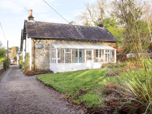 Rosemount Cottage, Helensburgh in Shandon Rosemount Cottage, Helensburgh in Shandon