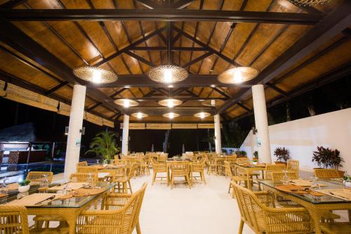 Restaurant, Holiday Suites Port Barton in San Vicente Restaurant, Holiday Suites Port Barton in San Vicente
