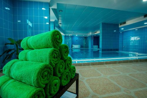 수영장, 시티 타워 호텔 (City Tower Hotel) in 쿠웨이트 수영장, 시티 타워 호텔 (City Tower Hotel) in 쿠웨이트