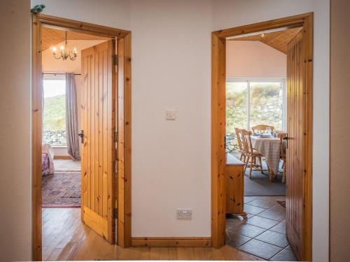 A szálláshely kívülről, Errislannan Stone Cottage in Maam Cross A szálláshely kívülről, Errislannan Stone Cottage in Maam Cross