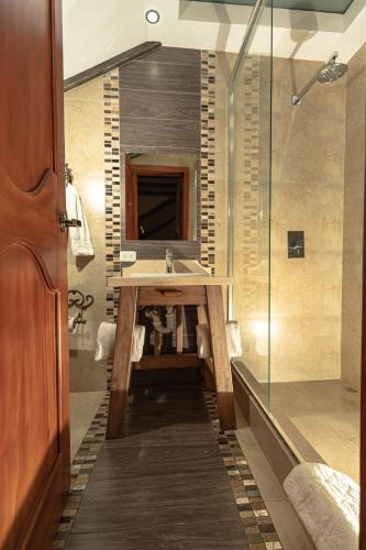 Bagno, Hotel Azul de la Plaza by Chat Noir in Cuenca Bagno, Hotel Azul de la Plaza by Chat Noir in Cuenca