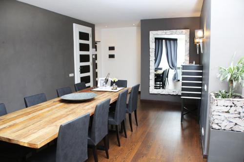 Facilities, TH Roma - Carpegna Palace in Aurelio and Monteverde Facilities, TH Roma - Carpegna Palace in Aurelio and Monteverde