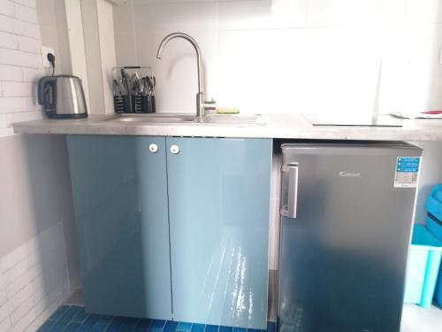 Kitchen, Studio tout equipe 30 min de Paris, 3' Evry, 10' Orly in Ris-Orangis Kitchen, Studio tout equipe 30 min de Paris, 3' Evry, 10' Orly in Ris-Orangis