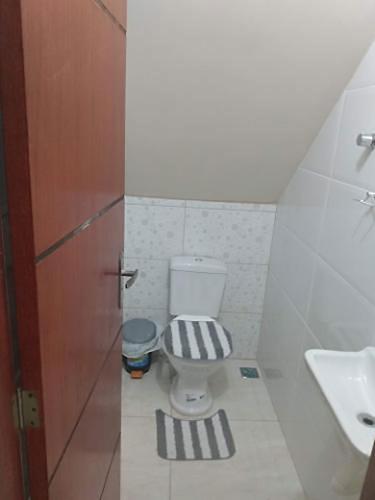Bathroom, Casa com wi-fi ao lado da praia em Arraial do Cabo in Foguete Bathroom, Casa com wi-fi ao lado da praia em Arraial do Cabo in Foguete