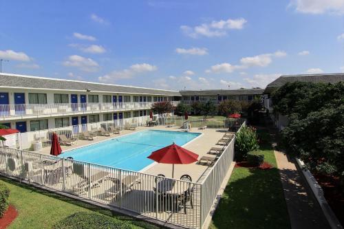 مسبح, Motel 6 Austin, TX - North in مركز مدينة أوستن مسبح, Motel 6 Austin, TX - North in مركز مدينة أوستن