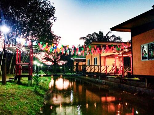 Ton Tan Resort, Ai Khai Dek Wat Chedi in Sichon Ton Tan Resort, Ai Khai Dek Wat Chedi in Sichon