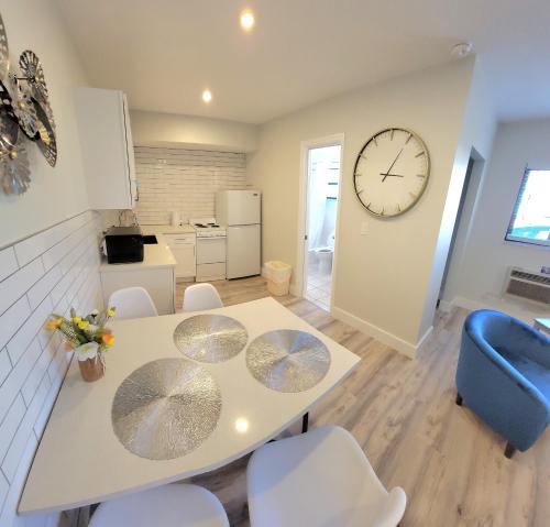 Satellite Motel in Treasure Island (FL) Satellite Motel in Treasure Island (FL)