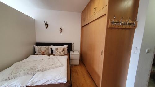 Black Forest Bergliebe Pool Terrasse Natur Ruhe Komfort