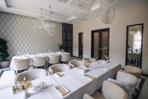 Restaurante, Resident City Hotel in Almaty Restaurante, Resident City Hotel in Almaty