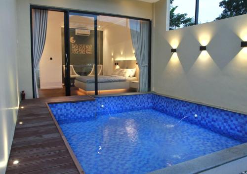 Swimming pool, villa view2 sayriah near Sate Kambing Hanjawar Swimming pool, villa view2 sayriah near Sate Kambing Hanjawar
