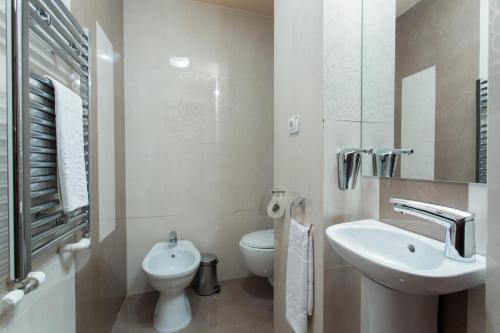 This photo about President Hotel shared on HyHotel.com