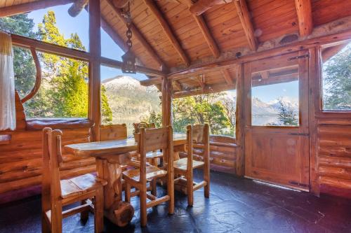 Cabañas Villa Labrador con costa de lago (Cabanas Villa Labrador con costa de lago) in Сан Карлос де Барилоче Cabañas Villa Labrador con costa de lago (Cabanas Villa Labrador con costa de lago) in Сан Карлос де Барилоче