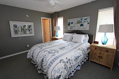 Pelican's Rest Beach House in Fort Morgan Pelican's Rest Beach House in Fort Morgan