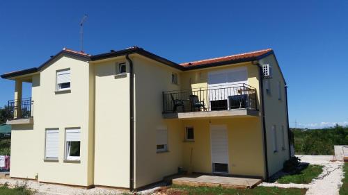 A szálláshely kívülről, Apartment Adriatic in Murine A szálláshely kívülről, Apartment Adriatic in Murine