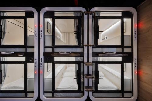 The O Pod Capsule Hotel in Tel Aviv The O Pod Capsule Hotel in Tel Aviv