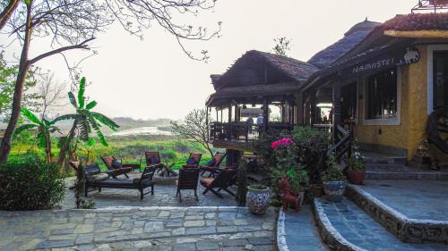 Храна и напитки, Hotel Sapana Village Lodge Chitwan in Chitwan Храна и напитки, Hotel Sapana Village Lodge Chitwan in Chitwan