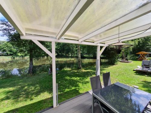Ferienhaus direkt am Badesee Bungalow 11 Schonsee in เบิร์นเฮาเซิน Ferienhaus direkt am Badesee Bungalow 11 Schonsee in เบิร์นเฮาเซิน