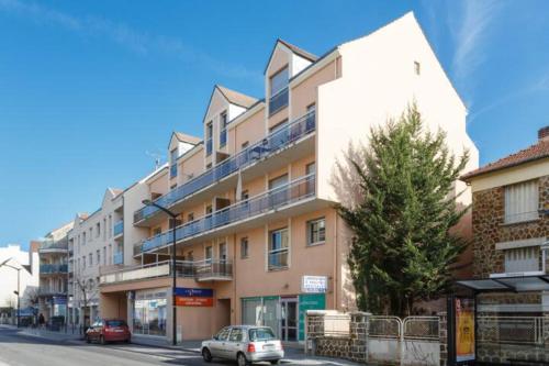 Appartement Cozy : 10/15 min des Champs Elysee in Sartrouville Appartement Cozy : 10/15 min des Champs Elysee in Sartrouville
