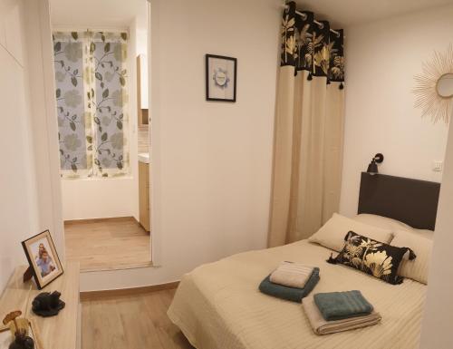 Charmant studio avec coin nuit - vieille ville CLIMATISE