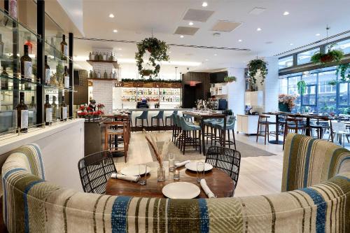 Restaurant, INNSiDE by Meliá New York Nomad in Chelsea Restaurant, INNSiDE by Meliá New York Nomad in Chelsea