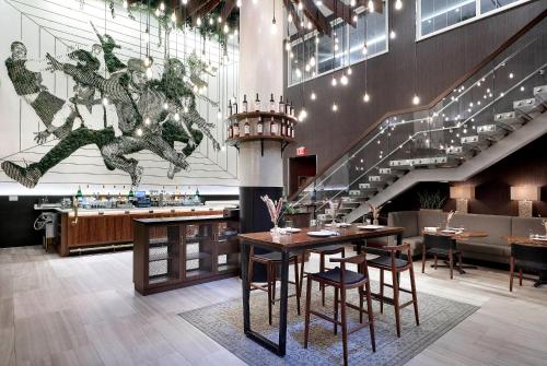 Bar/lounge, INNSiDE by Meliá New York Nomad in Chelsea Bar/lounge, INNSiDE by Meliá New York Nomad in Chelsea