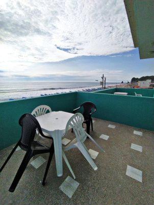 The Lookout Beach Hotel in San Lorenzo The Lookout Beach Hotel in San Lorenzo