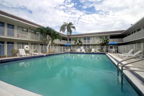 Swimming pool, Motel 6 Dania Beach, FL in Fort Lauderdale (FL) Swimming pool, Motel 6 Dania Beach, FL in Fort Lauderdale (FL)