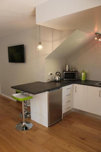 Kitchen, Lupton Lodge in Whangarei Kitchen, Lupton Lodge in Whangarei