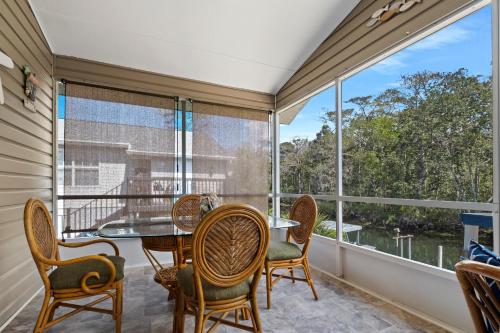 Balcony/terrace, Time Well Wasted Weeki Wachee Star5Vacations in Weeki Wachee (FL) Balcony/terrace, Time Well Wasted Weeki Wachee Star5Vacations in Weeki Wachee (FL)