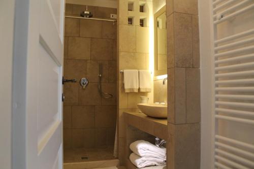 Bathroom, Relais in Contrada in Lucera Bathroom, Relais in Contrada in Lucera