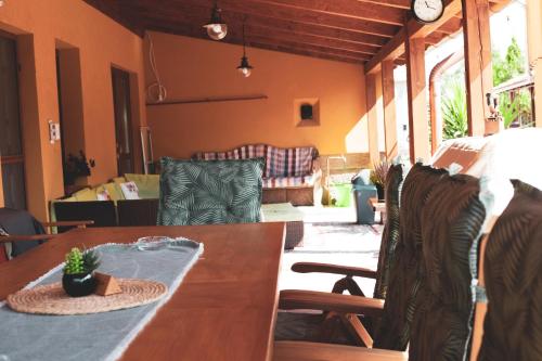 ผับ/เลาจน์, Zserbó Apartman- Poroszló (Zserbo Apartman- Poroszlo) in โปรอสซโล่ ผับ/เลาจน์, Zserbó Apartman- Poroszló (Zserbo Apartman- Poroszlo) in โปรอสซโล่