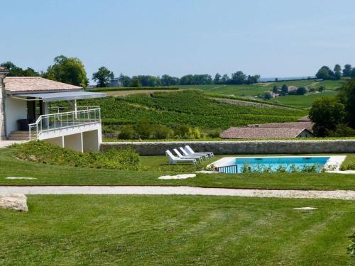 Magnifique villa plain pied avec piscine in Fronsac Magnifique villa plain pied avec piscine in Fronsac