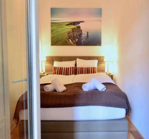 L&G's Apartment - Balcony - Close to Car Park