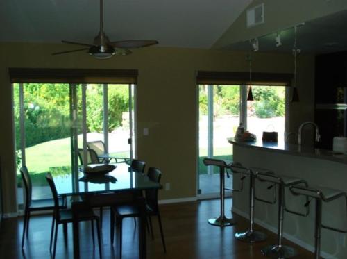 在meiguo.com看到的Amazing Palm Springs Home by Reynen Luxury Home的介绍图片