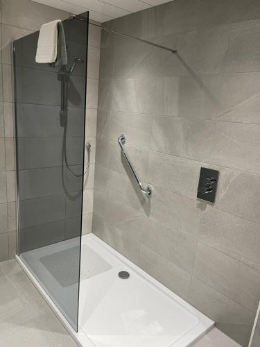 Ванна кімната, Castlecary Hotel in Камбернолд Ванна кімната, Castlecary Hotel in Камбернолд