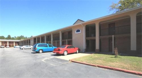 This photo about Country Host Inn Franklin shared on HyHotel.com