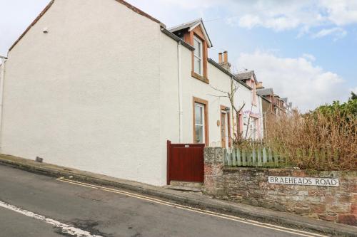 Exterior view, 1 Blinkbonny Cottages in Saint Boswells Exterior view, 1 Blinkbonny Cottages in Saint Boswells