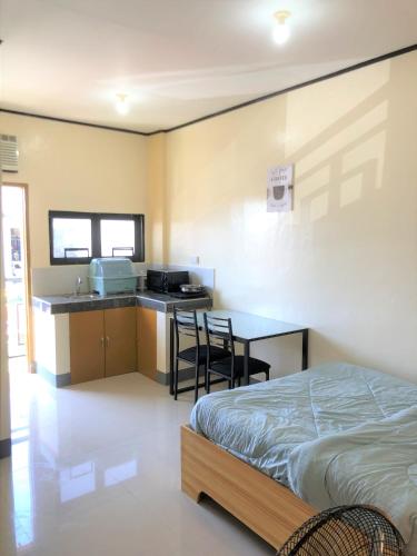 Door 8 Bench Apartment in Tacloban Door 8 Bench Apartment in Tacloban