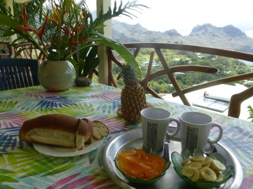 Makanan dan Minuman, Fare Manutea in Nuku Hiva Makanan dan Minuman, Fare Manutea in Nuku Hiva