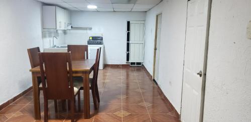 Casa campestre con parqueo villa eliana in Calarca Casa campestre con parqueo villa eliana in Calarca