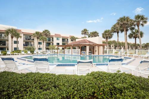 Swimming pool, Ocean Village Club L25, 2 Bedrooms, Sleeps 5, Elevator, Heated Pool in St. Augustine (FL) Swimming pool, Ocean Village Club L25, 2 Bedrooms, Sleeps 5, Elevator, Heated Pool in St. Augustine (FL)