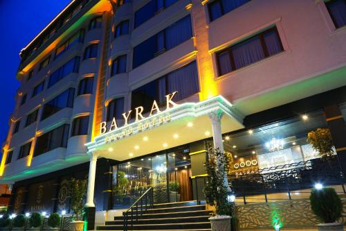 Eksterijer hotela, Bayrak Grand Hotel in Trabzon Eksterijer hotela, Bayrak Grand Hotel in Trabzon